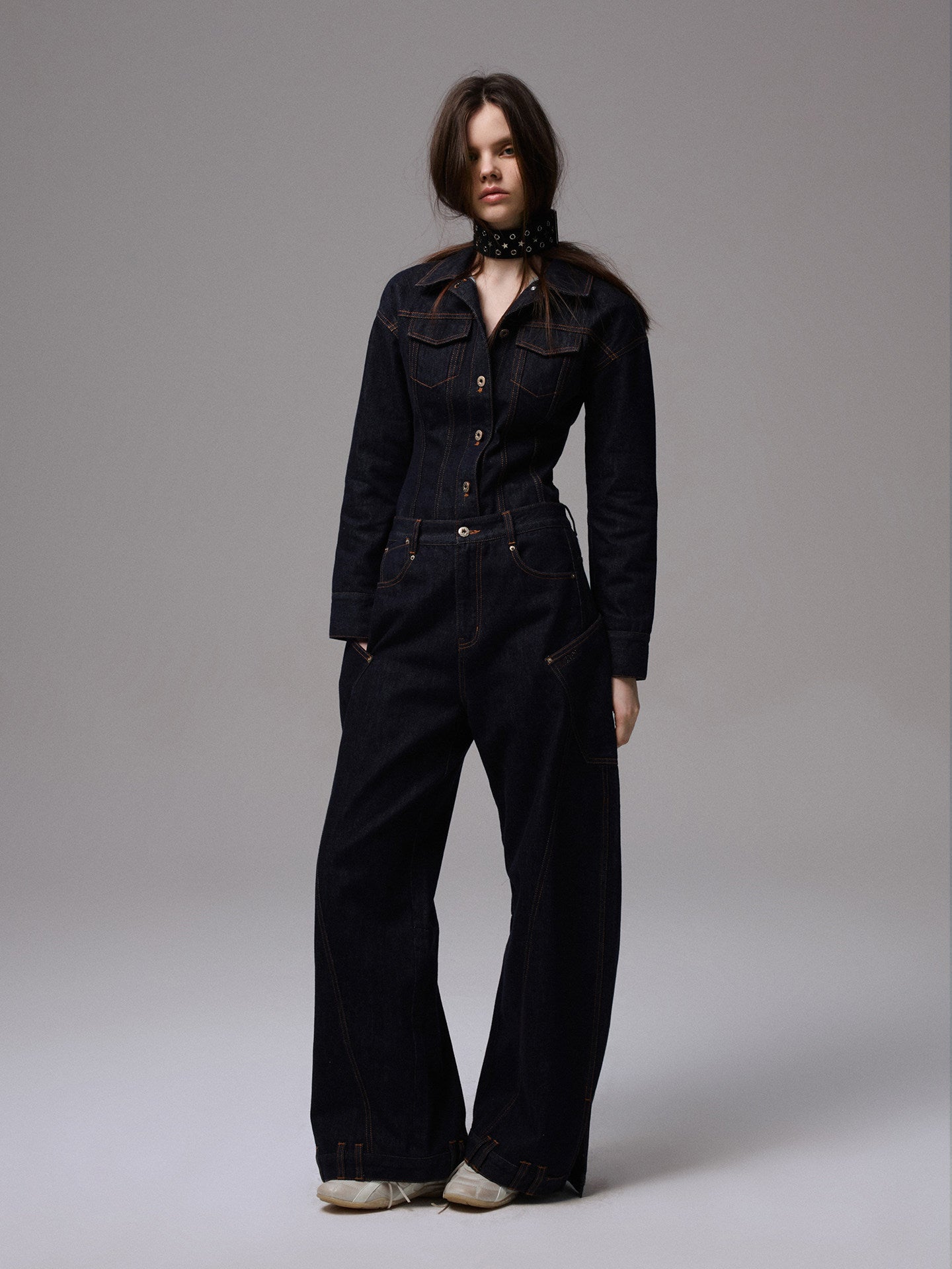 Embroidered Low-Rise Wide-Leg Jeans