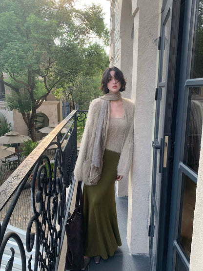 High-Waisted Mermaid Midi Skirt – Hong Kong Retro Autumn/Winter Elegance