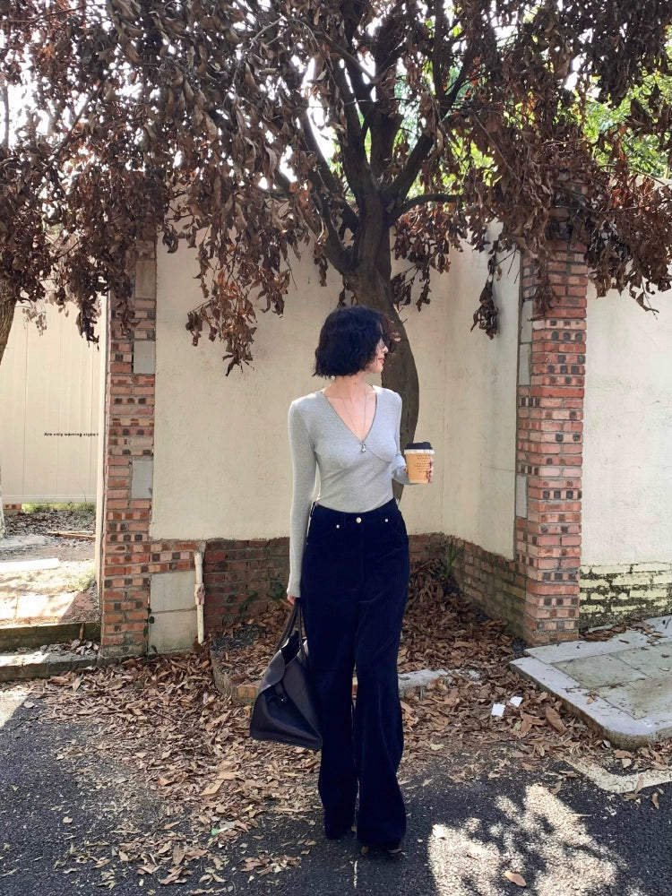 V-Neck Slim Base Knit Top – Double 11 Modern Minimalism