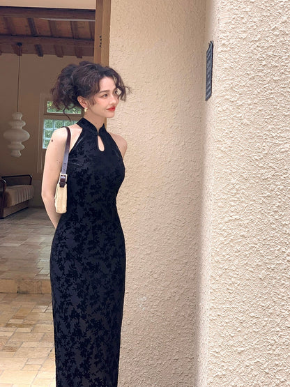 Summer Qipao: French Vintage Green Elegance