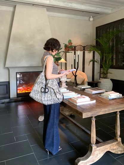 Cloud Steps Straight-Leg Dark Denim Jeans – Hong Kong Retro Autumn Essential