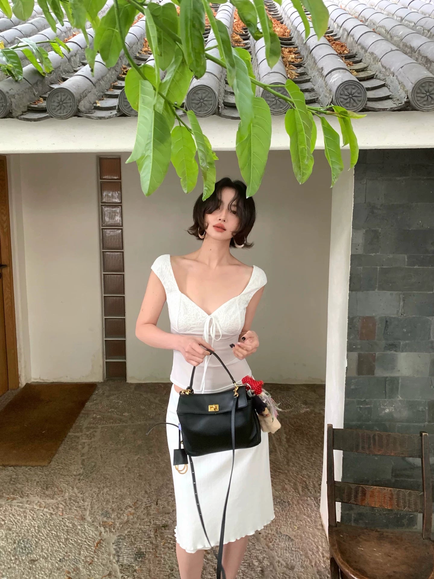 Wine noon homemade new product [milk fu cloud] French lace strap sexy V-neck short-sleeved T-shirt top for women