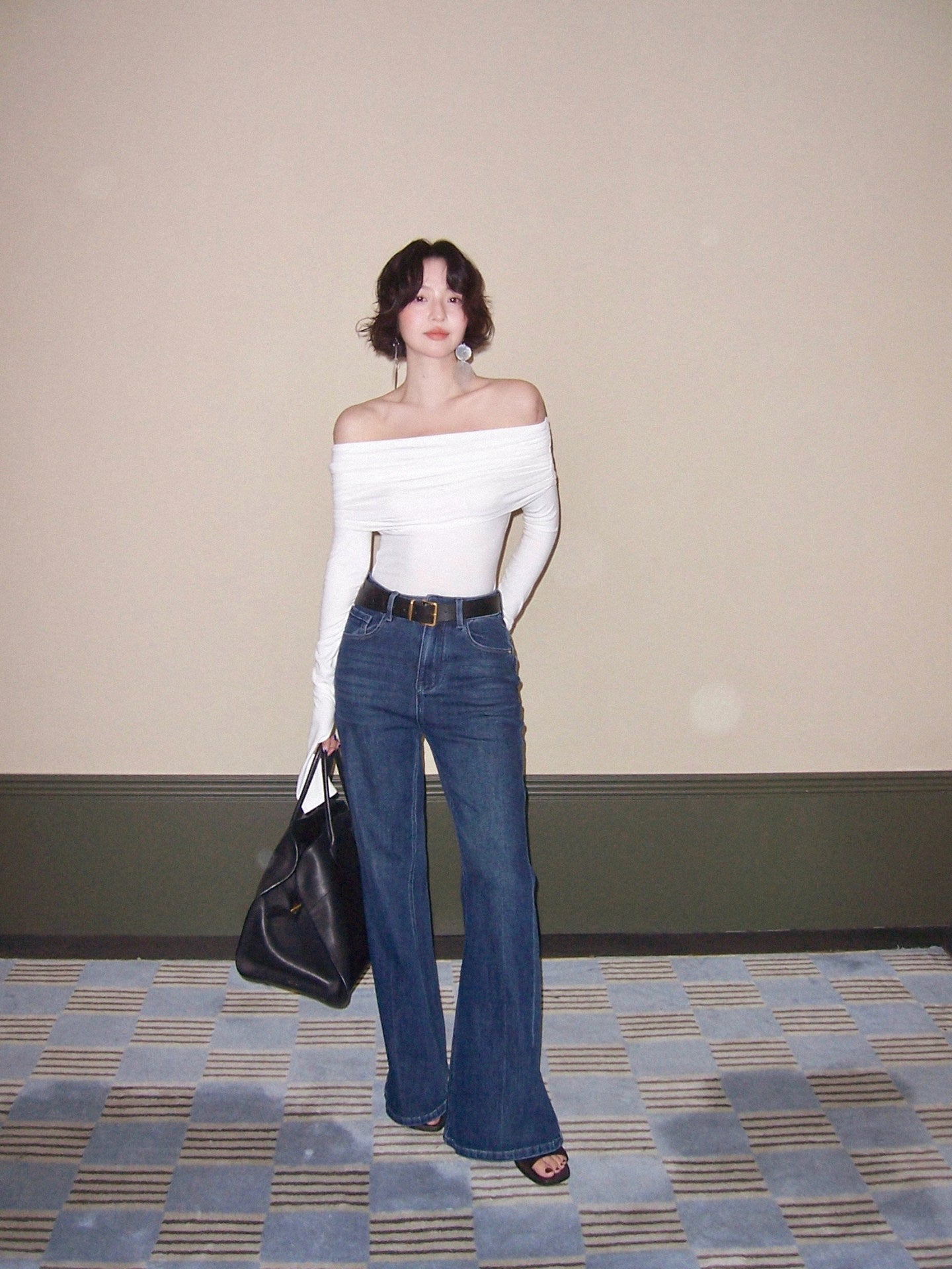 Yunxiu One-Shoulder Off-Neck Crop Top – Sexy Hong Kong Retro Autumn Style