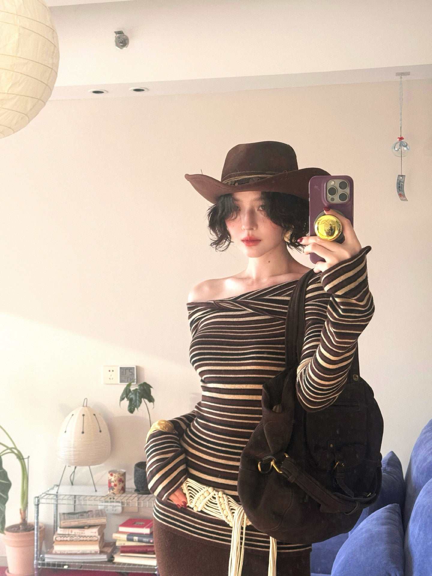 Wine Noon Slanted Shoulder Stripe Slim Knit – Fall/Winter