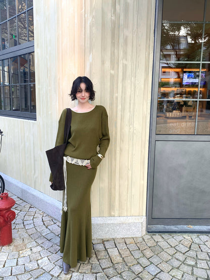 Wine Noon Hong Kong Retro  Crew Neck Knit Top