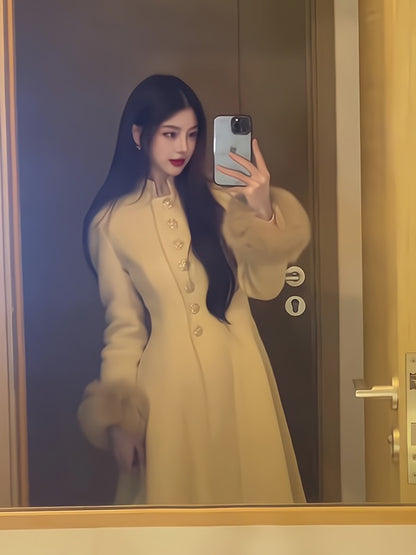 Gold-Tone Cashmere Coat – Fox Fur-Trimmed Elegant Tweed Jacket