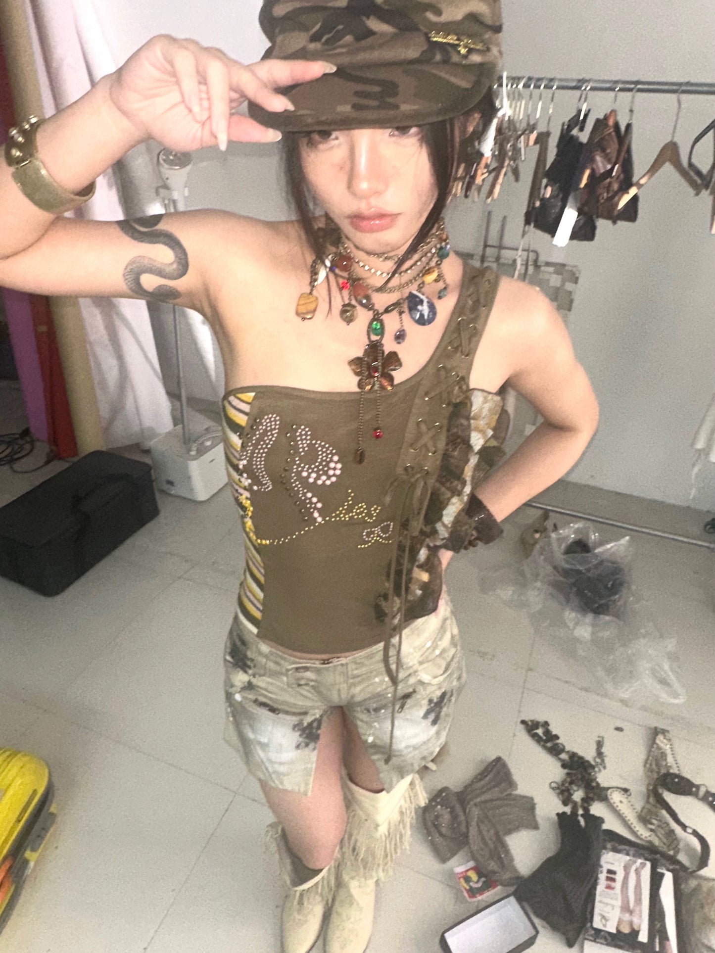 Diamond-Pattern One-Shoulder Cami – Lace Gauze Texture