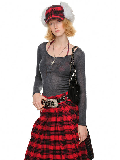 studded scoop neck slightly transparent knit base layer with a slim waist and a high-stretch long-sleeved top