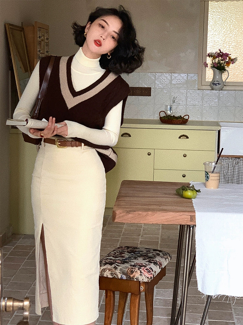 Loose Layered Wool Knit Vest – Retro V-Neck Sleeveless Sweater