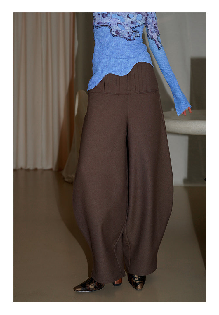 Pleated Silhouette Pants