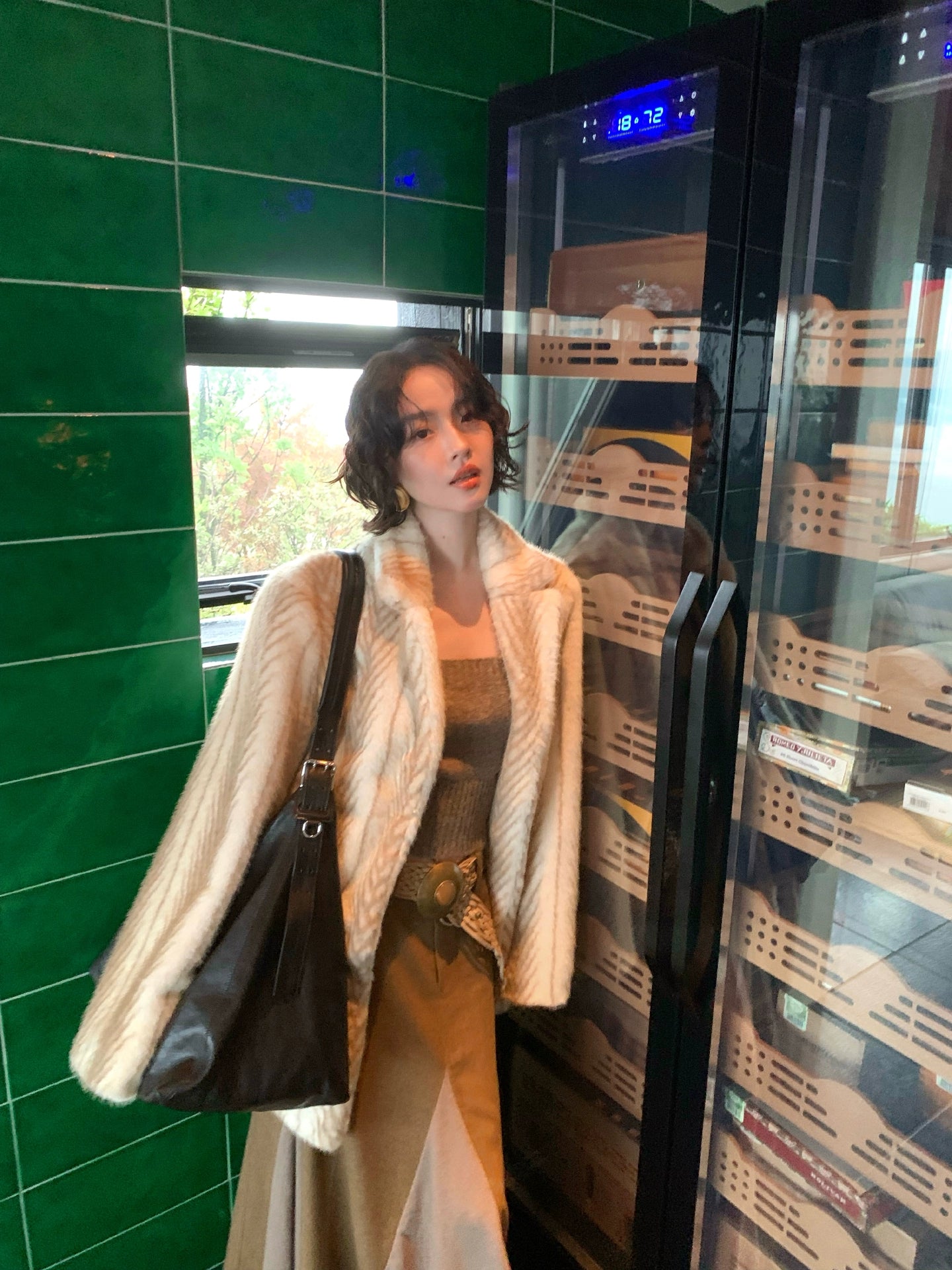 Oil Painting Gardenia Eco-Fur Jacket – Hong Kong Retro Fall/Winter 2025