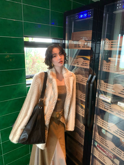 Oil Painting Gardenia Eco-Fur Jacket – Hong Kong Retro Fall/Winter 2025