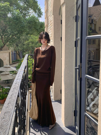 Wine Noon Hong Kong Retro  Crew Neck Knit Top