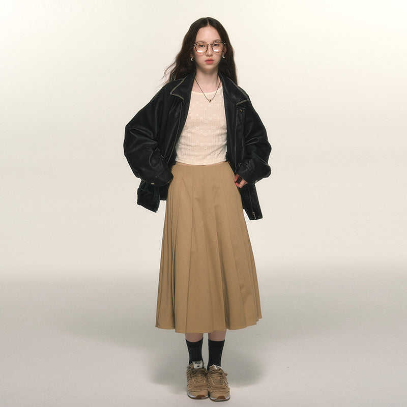 Minimalist Pleated Skirt