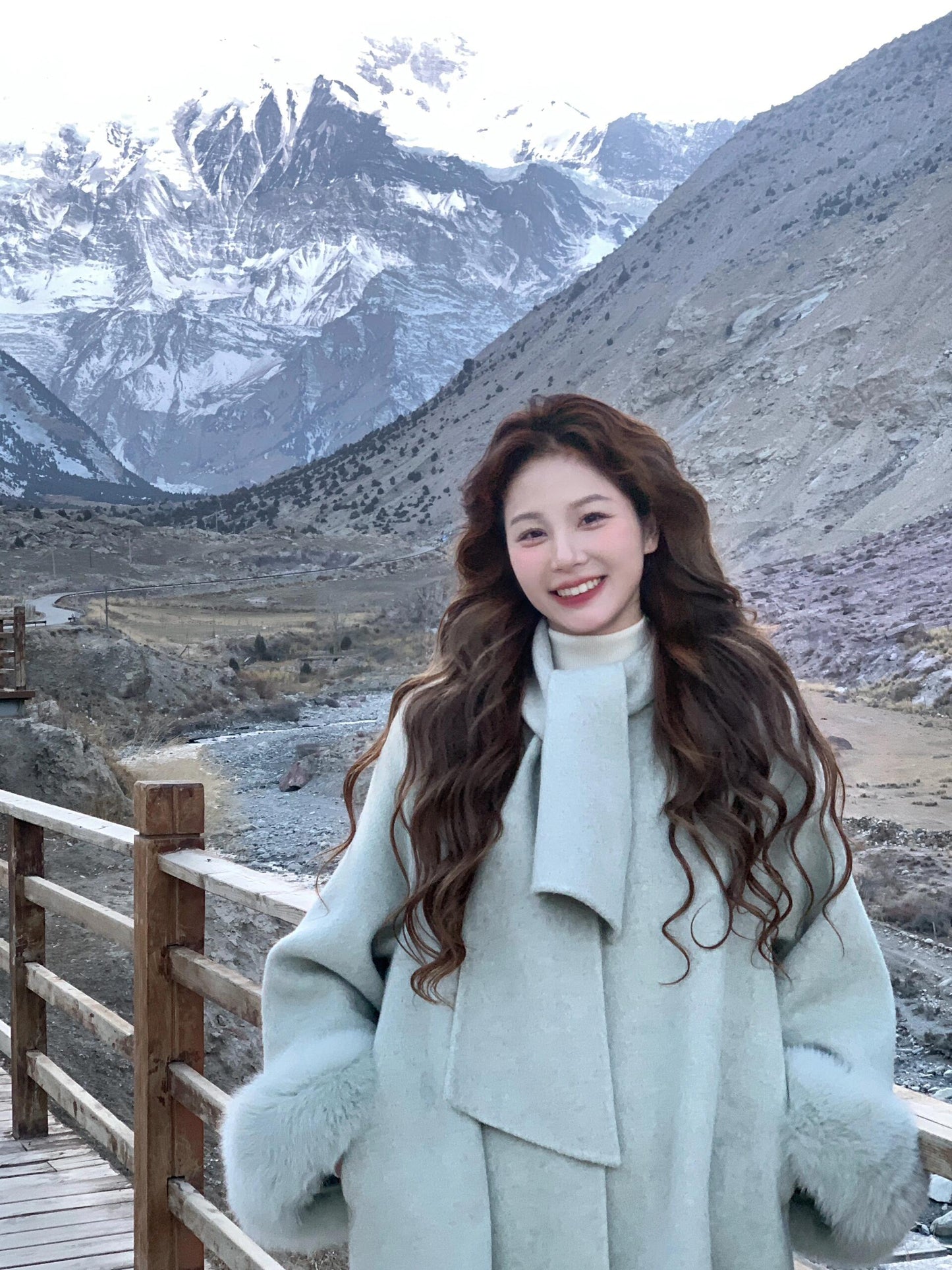 Golden Cashmere Coat – High-End Scarf Collar Wool Jacket