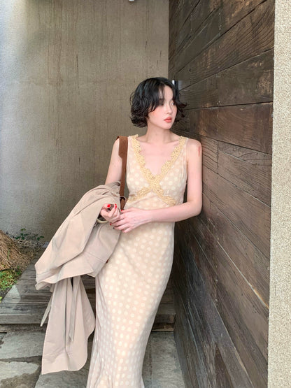 French Retro Lace & Polka Dot V-Neck Maxi Dress – Slim-Fit Vest Silhouette