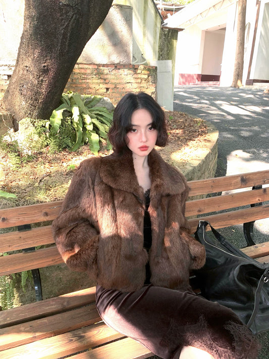 Lapel Eco-Fur Jacket – Hong Kong Retro Autumn/Winter Statement Piece