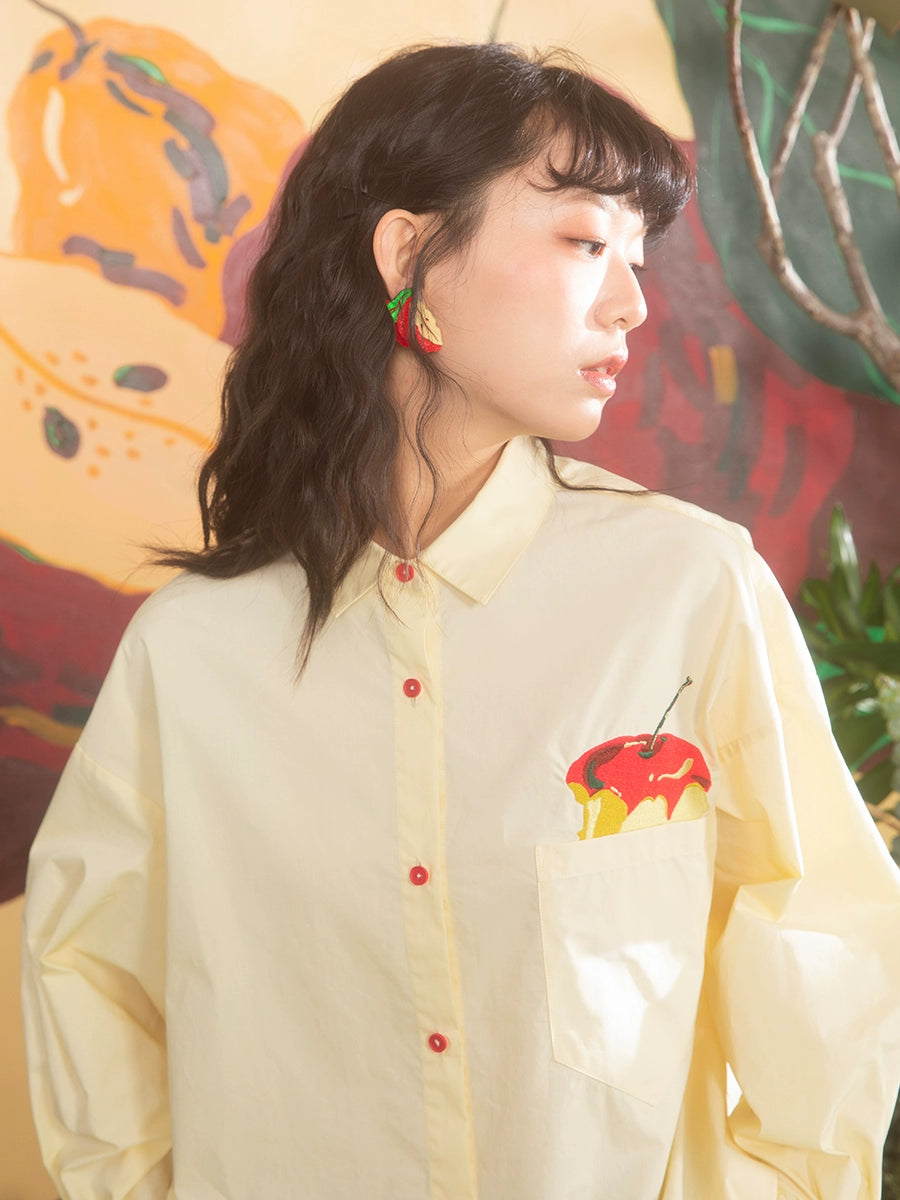 Red Apple Embroidery Off White Loose Shirt