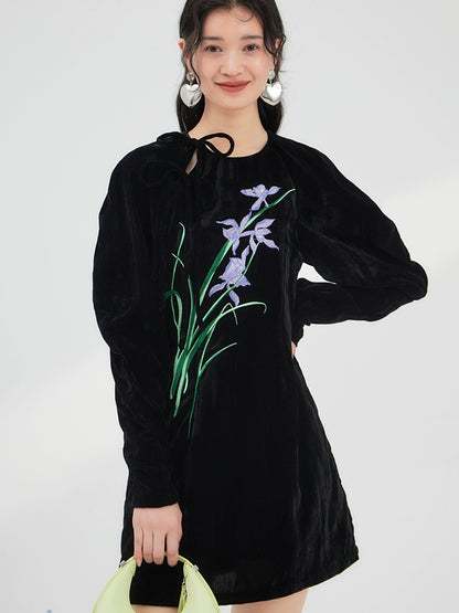 Chinese Embroidered Velvet Autumn Dress