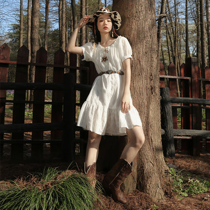 Denim Vest + Lace Dress: Leg-Lengthening