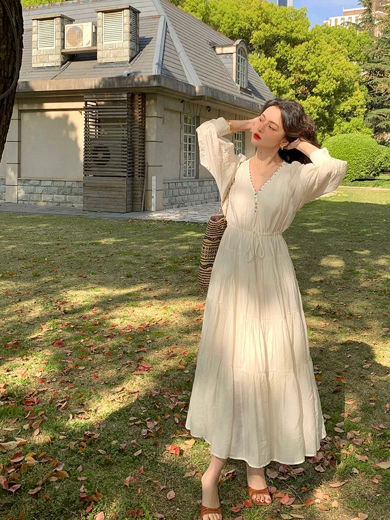 French Elegance: White Bubble Sleeve Dress