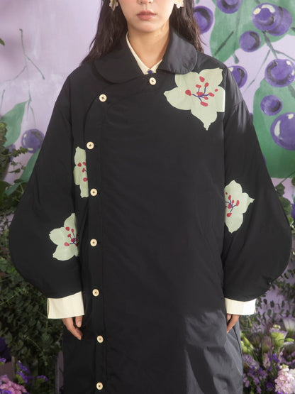 Estampado Sakura: abrigo de algodón suelto negro