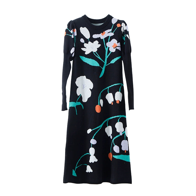 like a flower in the wilderness, contrasting colors with wind chimes, mountain camellias, slim fitting long knit dress