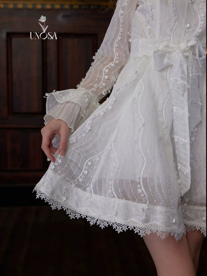 White Starry Waist Court-Style Long Sleeve Dress with Wide Skirt Hem