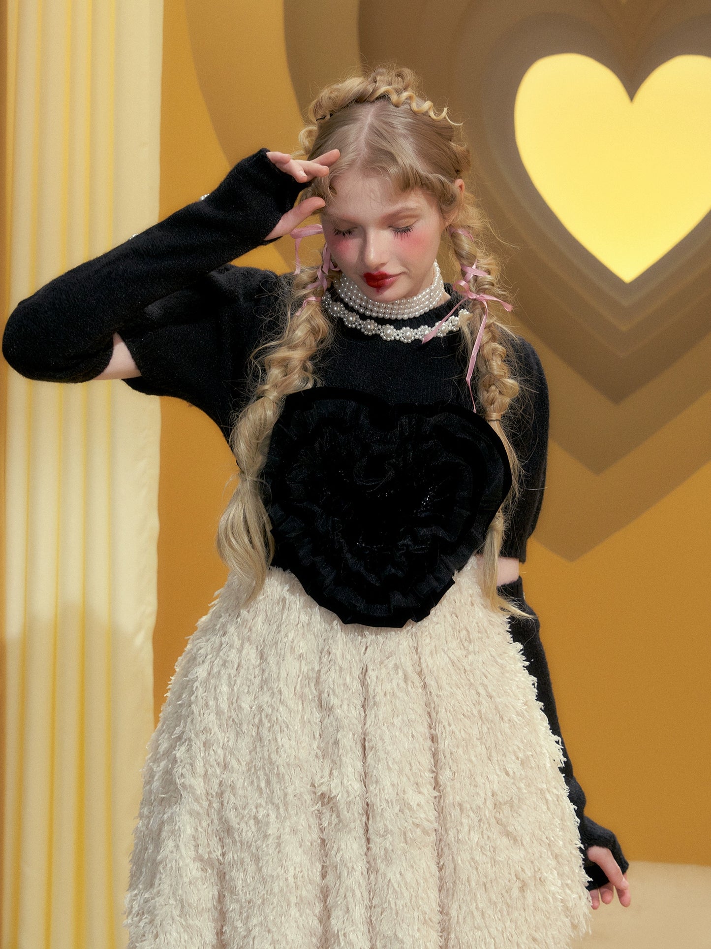 Vestido suspendido de cintura alta decorado con lentejuelas de amor en capas de terciopelo negro de invierno de diseño Original