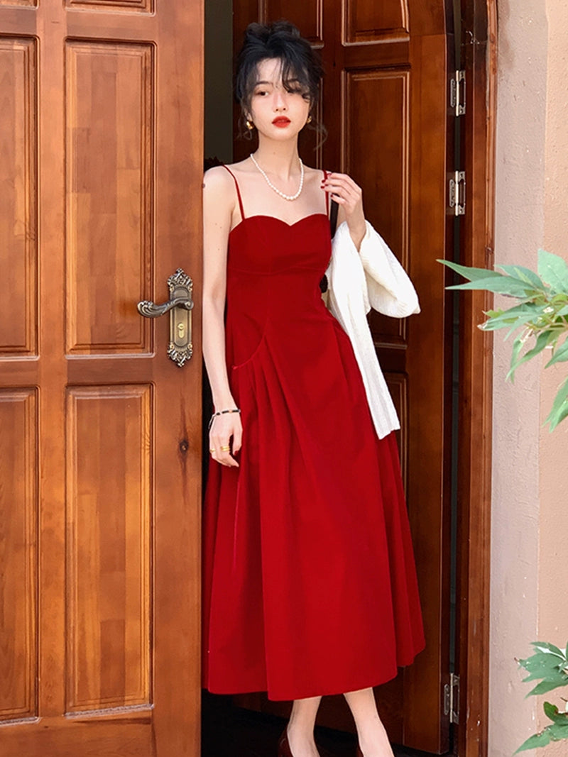 Velvet Elegance: Spring's Slim Mid-Length Dress