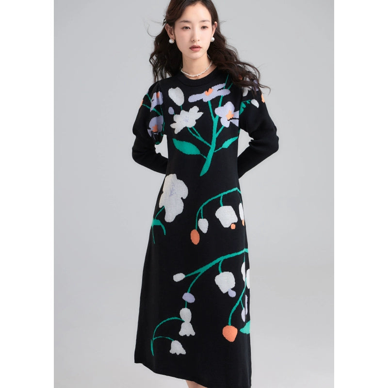 like a flower in the wilderness, contrasting colors with wind chimes, mountain camellias, slim fitting long knit dress