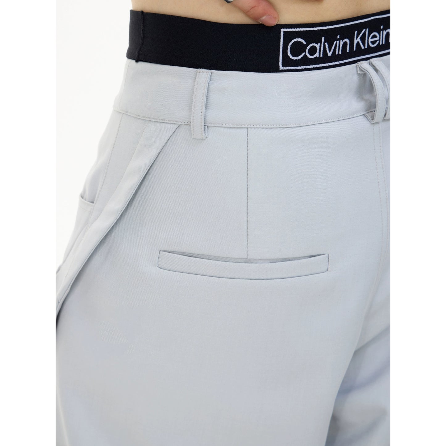 Pantalon de costume creux déconstruit