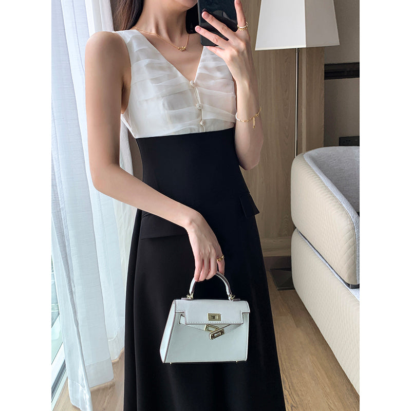 Hepburn Black Dress '23