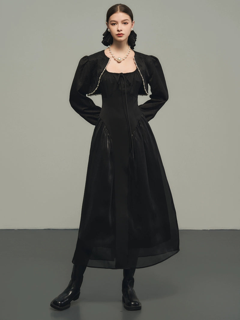 Robe au cou carré noir