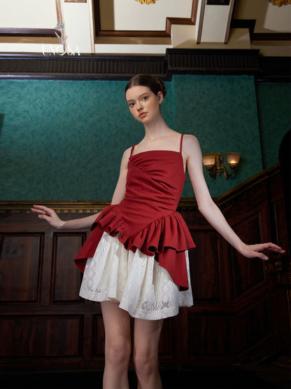 Robe rétro en dentelle en tricot rouge avec sangle de taille