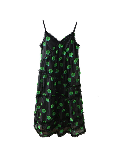 Original design by You'er UARE: Little Forest Sweet Cool Green Sunflower V-neck Lace Strap Fluffy Early Autumn Dress