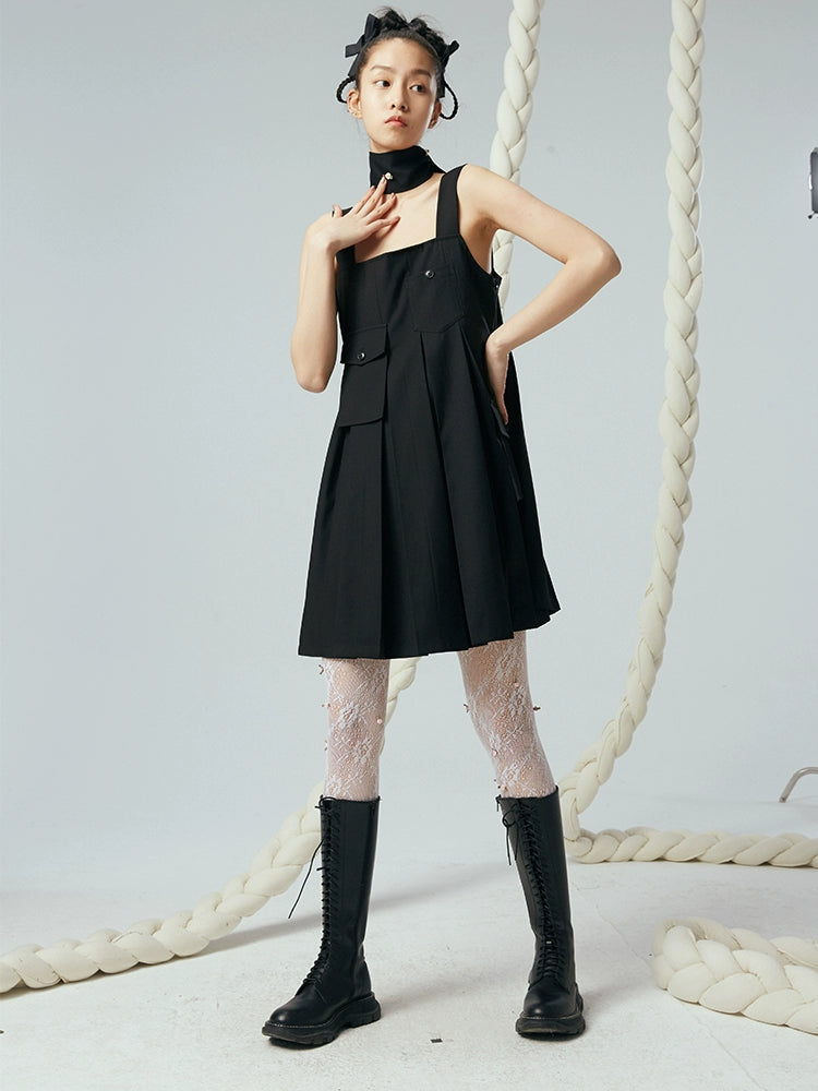 Minimalist Black - Pocket Sling Dress