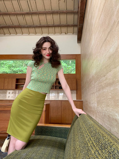 Jiuwu's Summer Qipao: Knitted Elegance in a Top