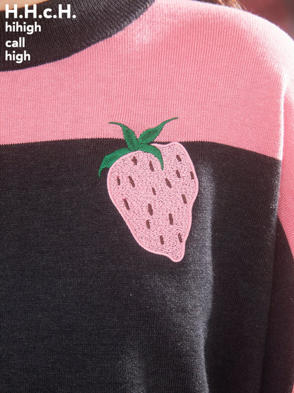 딸기 자수 컬러 블록 스웨터