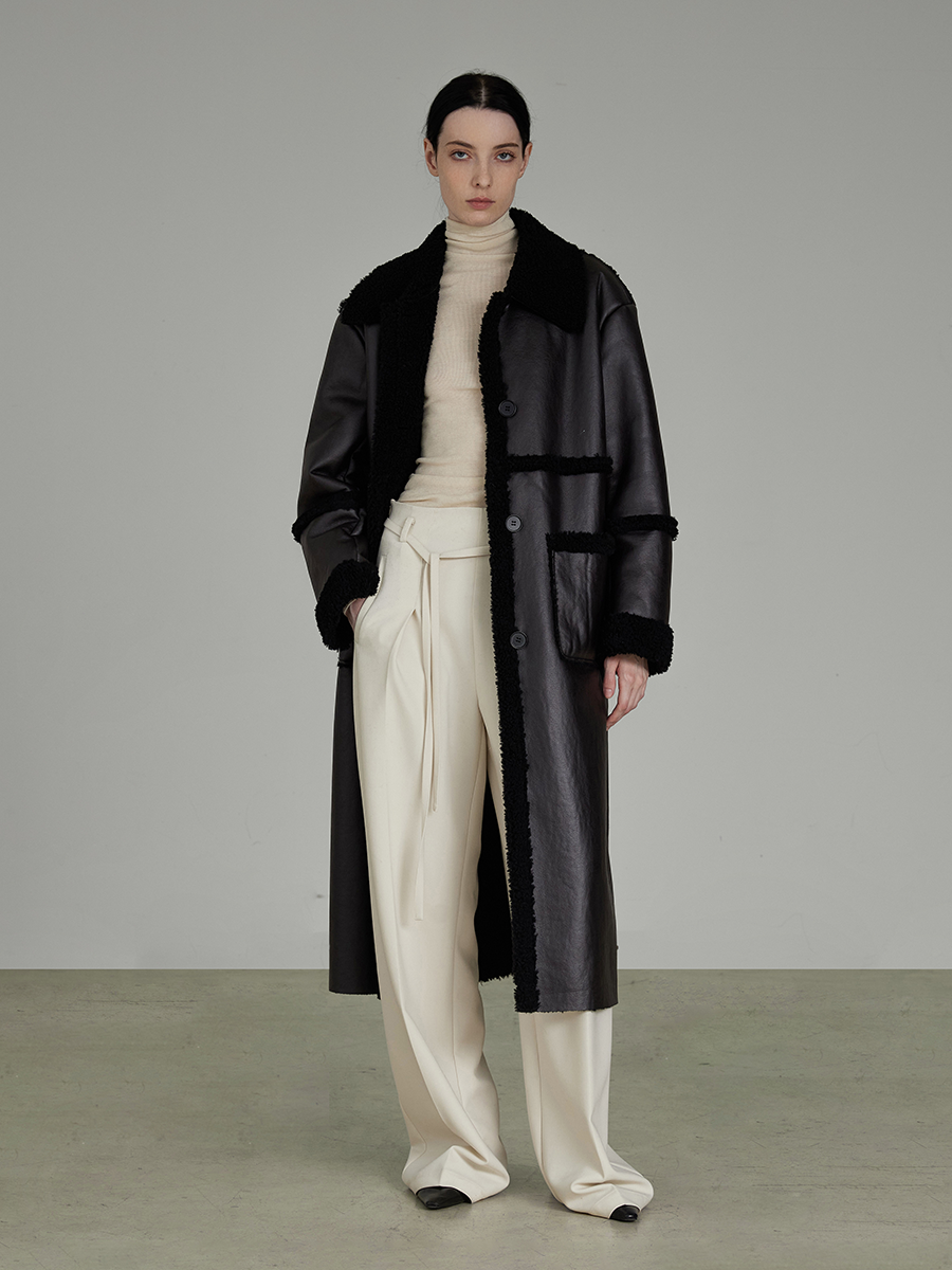 Matte Long Fur Coat with a High Level Sense to the Small Crowd