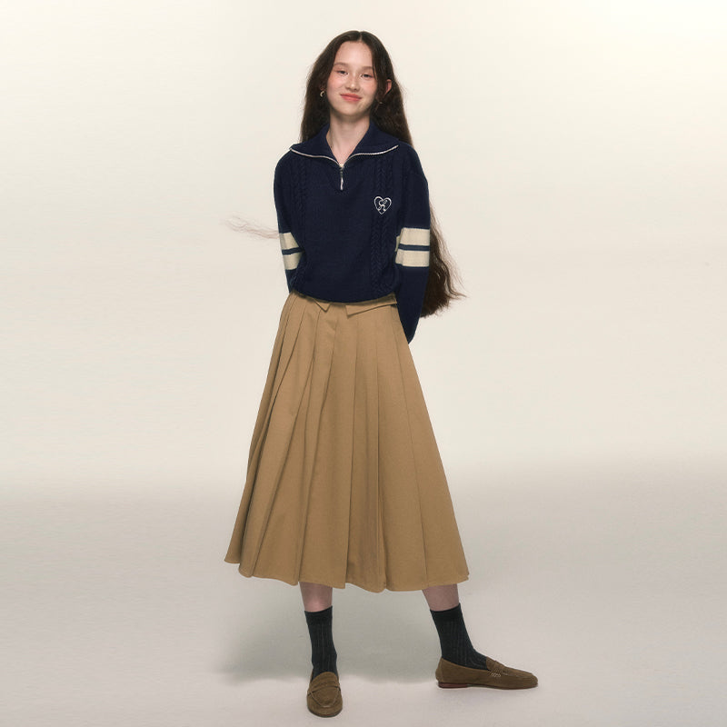 Minimalist Pleated Skirt