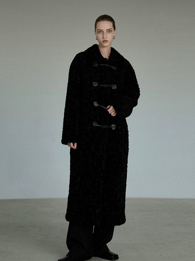 Abrigo largo de lana de cordero negro