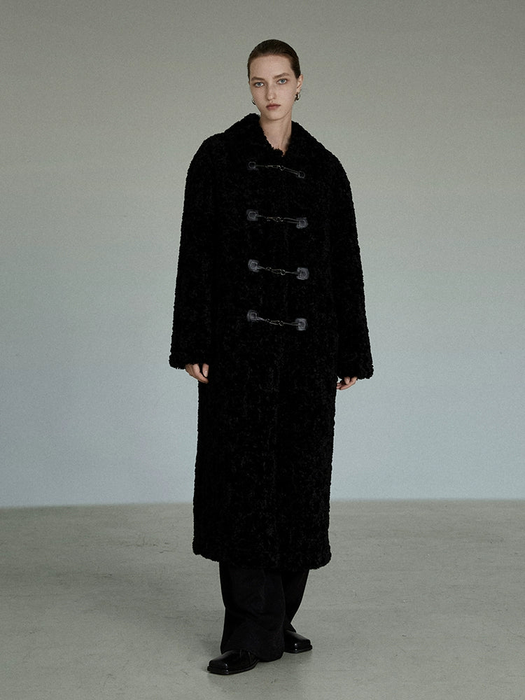 Abrigo largo de lana de cordero negro