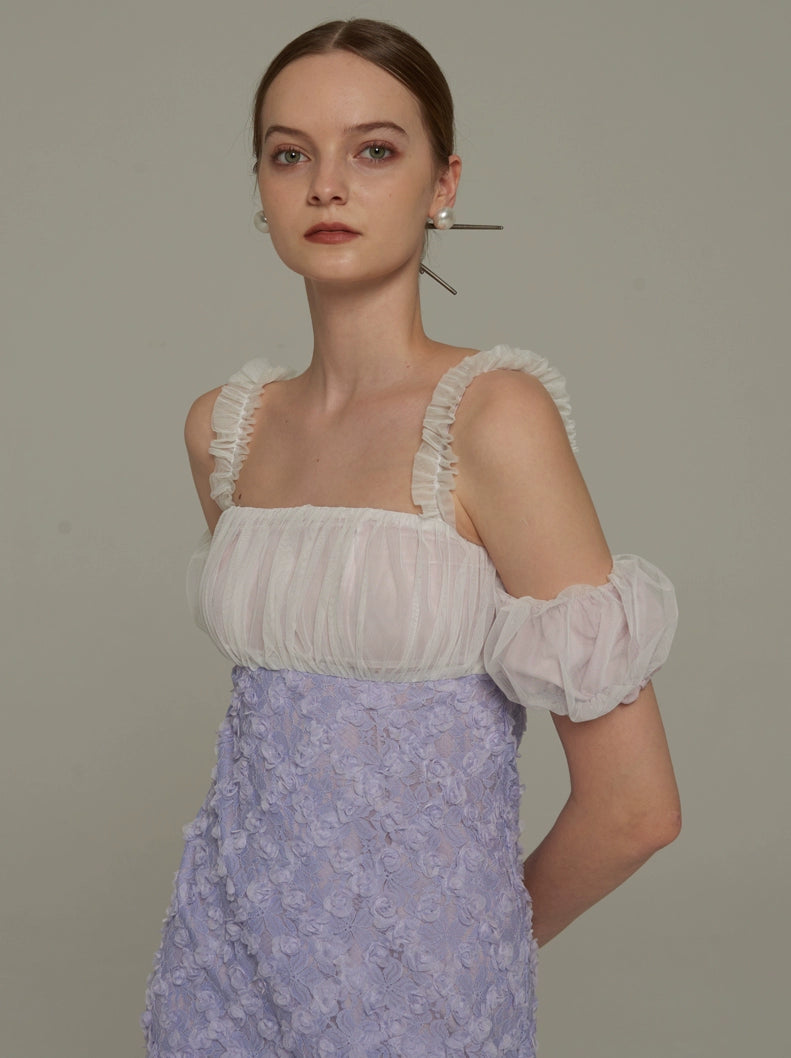 Robe de dentelle d'orchidée violette