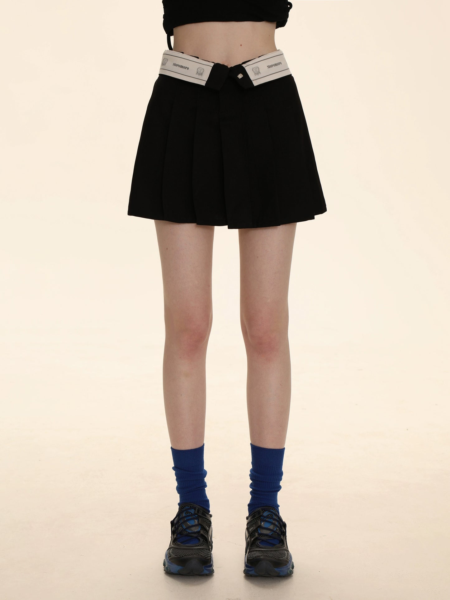 Acetic Acid Pleated Short Skirt