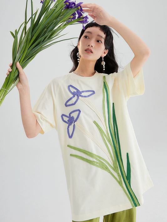 Cream Iris Embroidery Short Sleeve T-shirt
