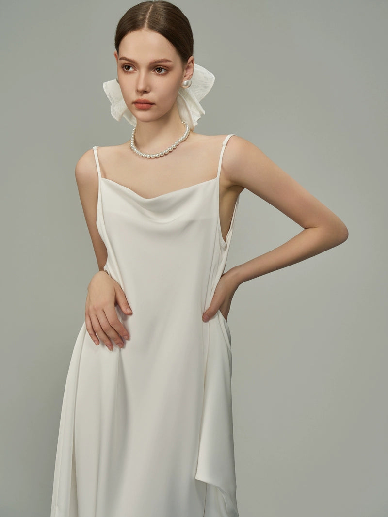 Vestido de cuello de columpio blanco