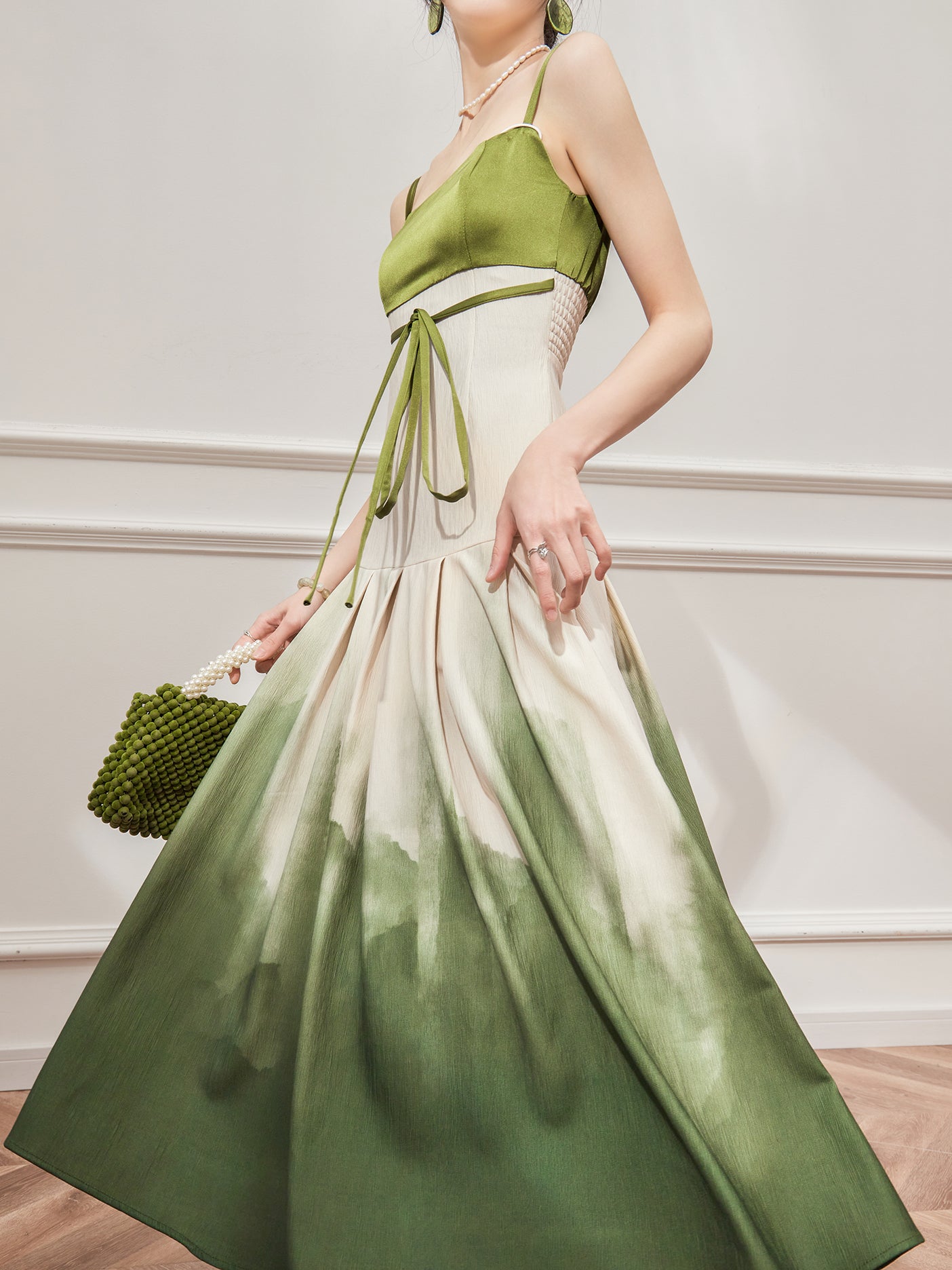 2023 Vintage Green Gradient Strap Dress