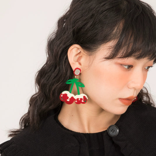 Boucles d'oreilles en acrylique de cerise à la crème japonaise