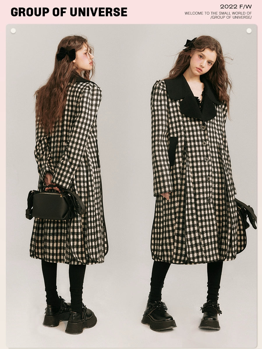 Artsy Winter - Black & White Plaid Overcoat